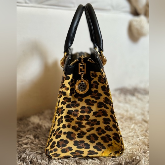 *RARE VINTAGE GIANNI VERSACE* 2-Way Canvas & Leather Baroque Gold LUXURY Handbag - Picture 3 of 16